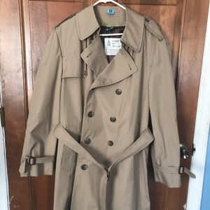 42 REG London Fog Trench Coat